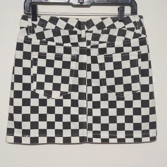 BDG Checkered Flag Jean Mini Skirt Size Medium - Picture 8 of 10